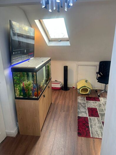 1 Bedroom Flat To Rent In Cann Hall Road, Leytonstone, E11