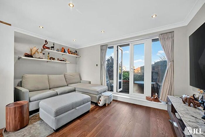 2 Bedroom Apartment To Rent In Caledonian Wharf, Caledonian Street, E14
