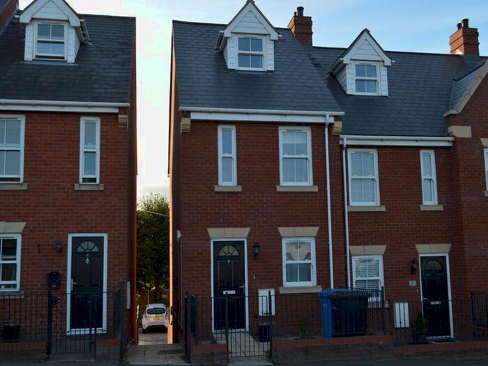 3 Bedroom Property To Rent In Carrow Road, Norwich, NR1