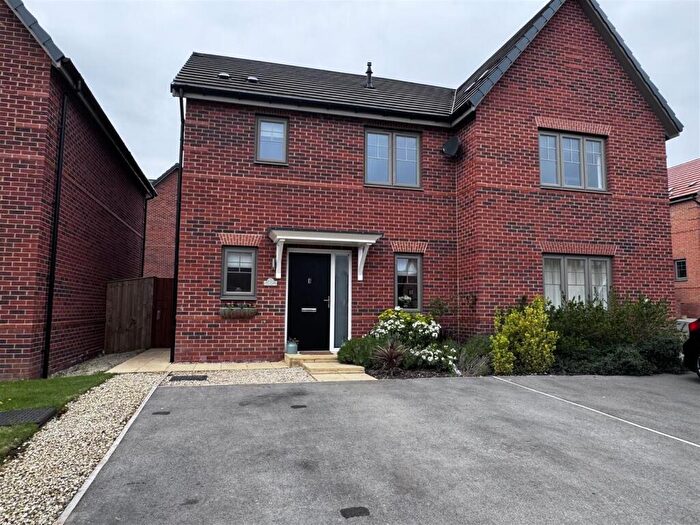 3 Bedroom Semi-Detached House For Sale In Heritage Street, Worksop, S80