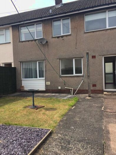 2 Bedroom Property To Rent In Wellfield Court, Tonteg, Pontypridd, CF38