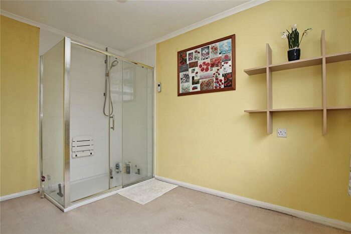 3 Bedroom Terraced House For Sale In Hazelwood Road, Knaphill, Woking, Surrey, GU21
