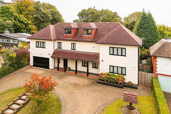 6 Bedroom Detached House For Sale In Furzefield Road, Reigate, RH2