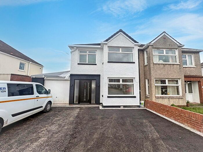 3 Bedroom Semi Detached House To Rent In Ball Road, Llanrumney, Cardiff, CF3