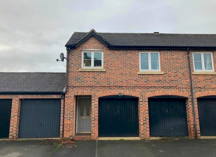 2 Bedroom Maisonette To Rent In Lupin Lane, Carterton, OX18