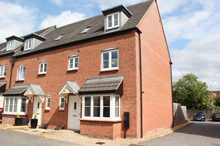 4 Bedroom Town House To Rent In Pearl Brook Avenue, Stafford, ST16