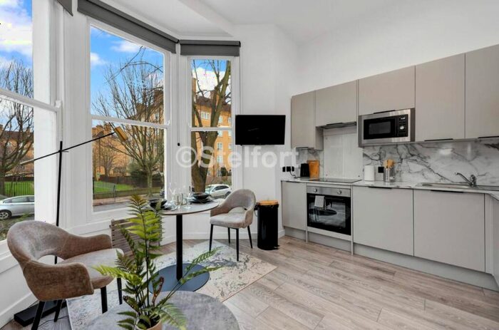 Studio To Rent In Hilldrop Road, London, N19