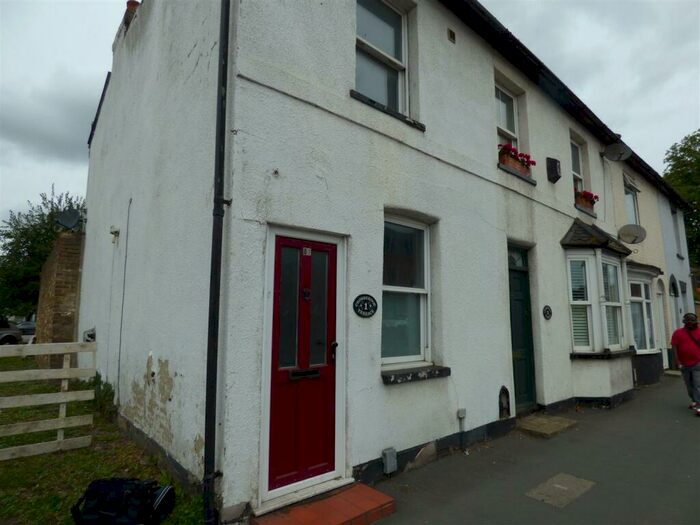 3 Bedroom End Of Terrace House To Rent In Crossbrook Street, Cheshunt, Waltham Cross, EN8