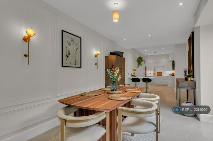 3 Bedroom Flat To Rent In Alexandra Park Road, London, N22