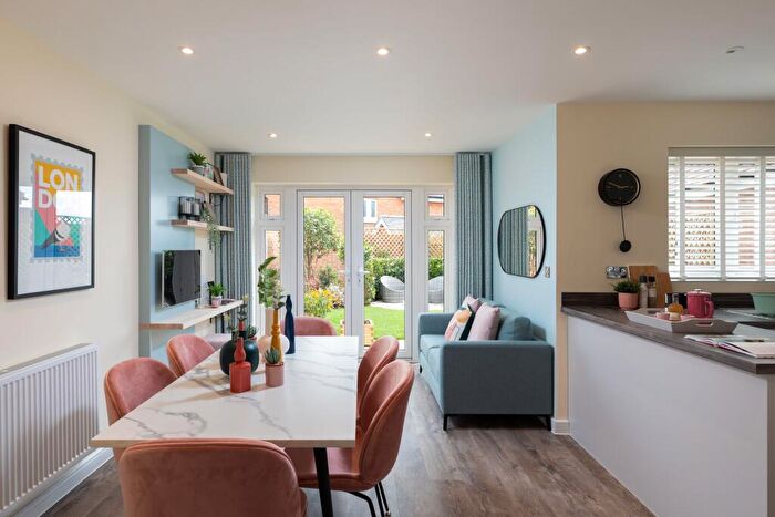 3 Bedroom Detached House For Sale In Winchester Road, Boorley Green, Botley, SO32