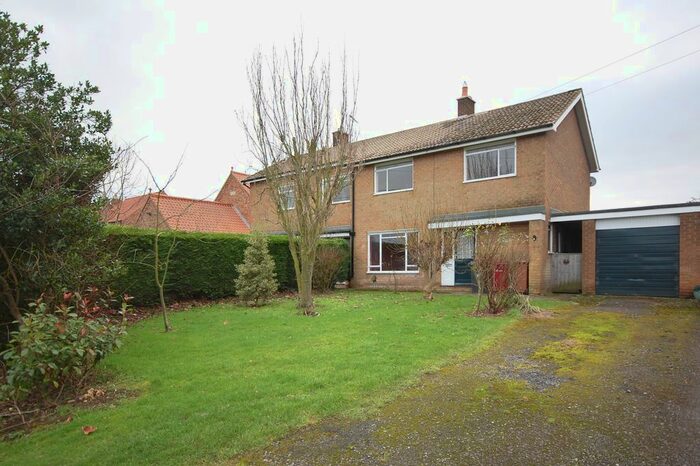 4 Bedroom Semi-Detached House For Sale In East End, Kirmington, Ulceby, DN39