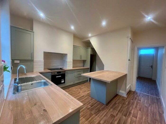 4 Bedroom Cottage To Rent In South View, Bamford, Hope Valley, S33