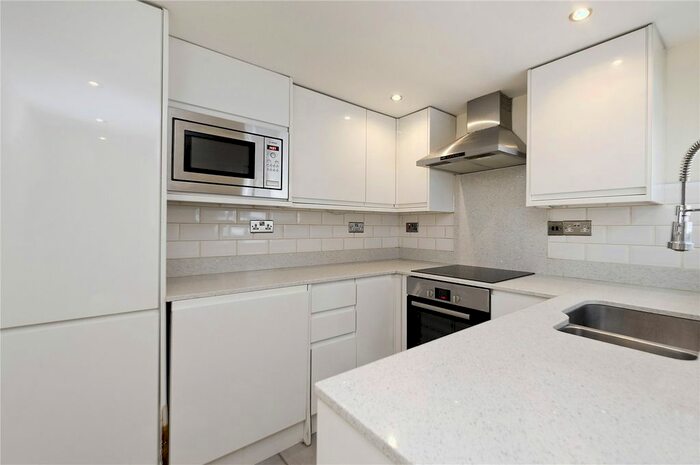 2 Bedroom Flat To Rent In Finborough Road, London, SW10