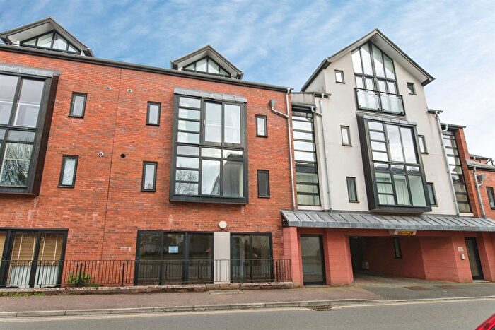 2 Bedroom Flat For Sale In Tudor Street, Exeter, EX4