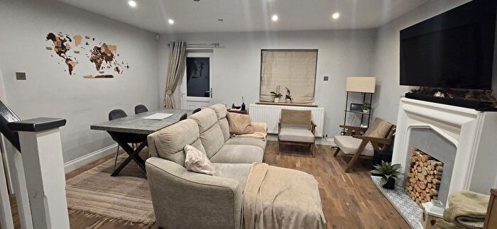 3 Bedroom Property To Rent In Tyler Way, Brentwood, CM14