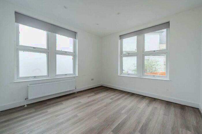 1 Bedroom Flat To Rent In Sunningfields Crescent, , Hendon, London, NW4
