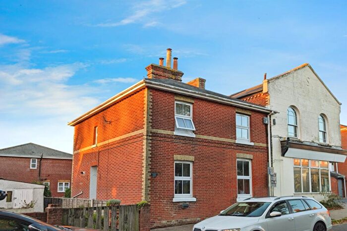 3 Bedroom Semi-Detached House To Rent In Station Road, Netley Abbey, SO31