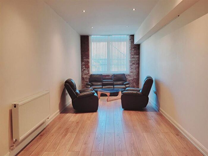 1 Bedroom Flat To Rent In , Canal Road, Bradford, BD1