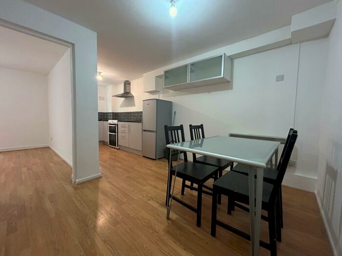 2 Bedroom Apartment To Rent In Princes Court, L8