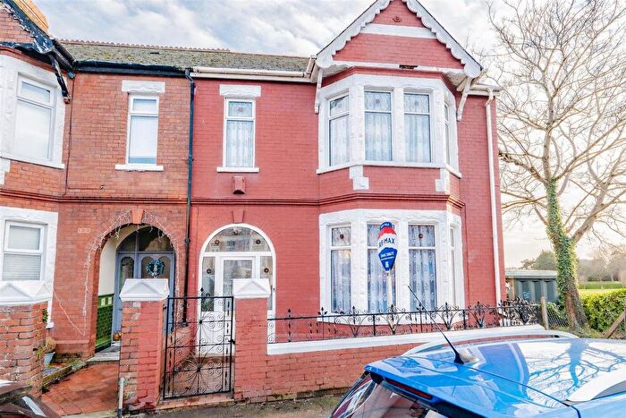 4 Bedroom End Terrace House For Sale In Gladstone Road, Barry, CF62