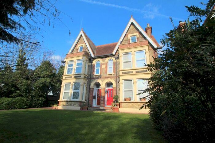 1 Bedroom Flat To Rent In London Road, High Wycombe, HP11