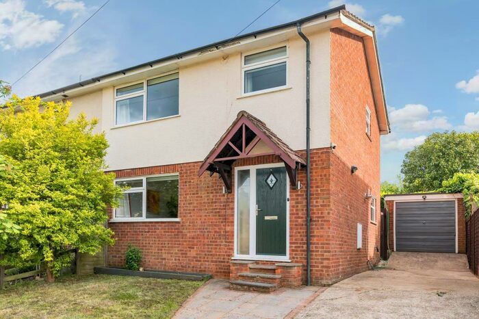 3 Bedroom Semi-Detached House For Sale In High Wycombe, Piddington, HP14