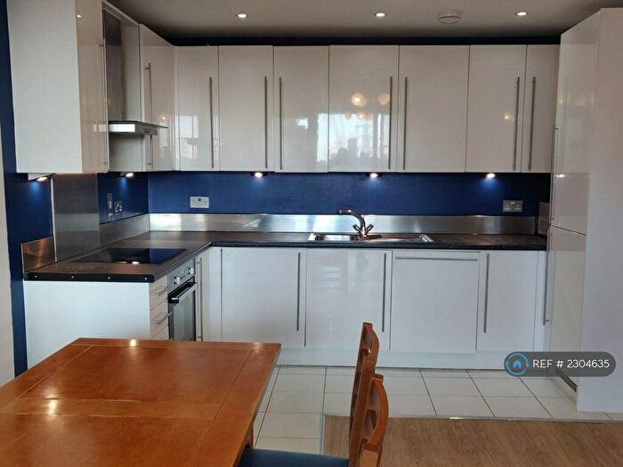 2 Bedroom Flat To Rent In The Sphere, London, E16