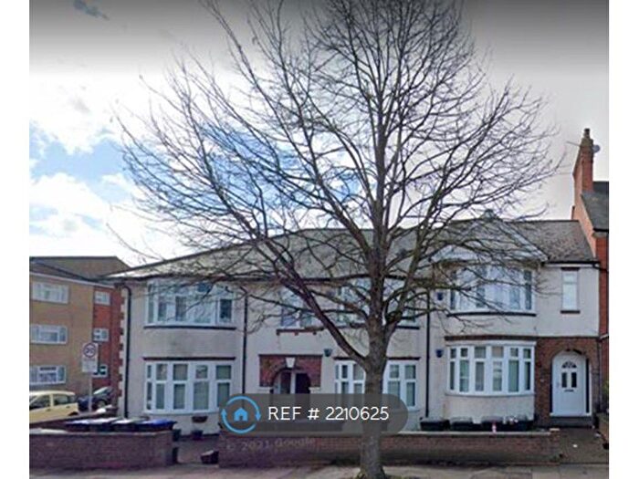 2 Bedroom Flat To Rent In Kingsthorpe Grove, Northampton, NN2