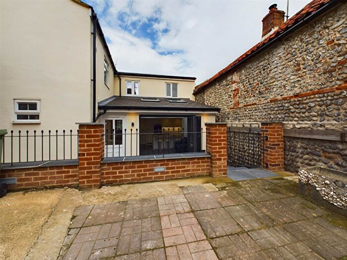 3 Bedroom Cottage For Sale In New Street, Cromer, NR27