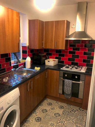 1 Bedroom Flat To Rent In High Street, Stratford, London, London, E15