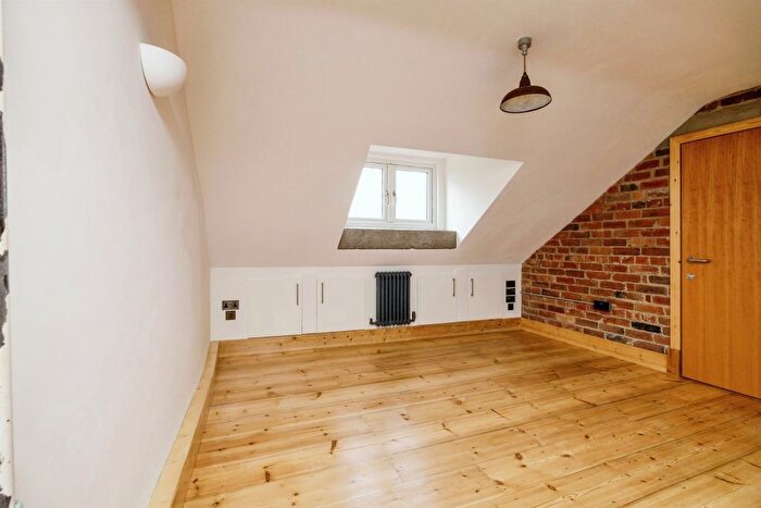 1 Bedroom Flat For Sale In Bridge Street, Saxilby, Lincoln, LN1