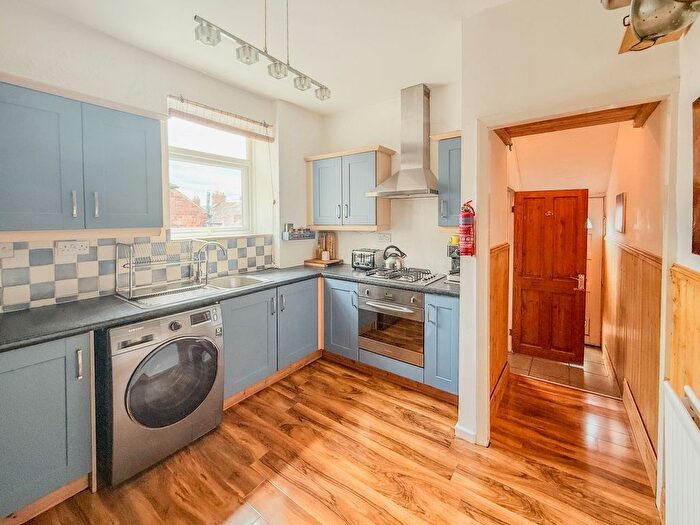 4 Bedroom Flat For Sale In Rodsley Avenue, Gateshead, NE8