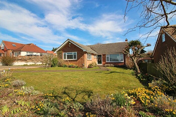 3 Bedroom Detached Bungalow For Sale In Trottiscliffe, ME19
