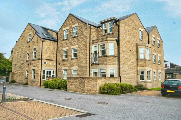 2 Bedroom Flat To Rent In Manor Fold, Horsforth, Leeds, West Yorkshire, LS18