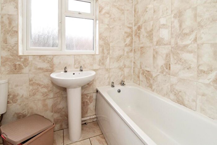 3 Bedroom End Of Terrace House For Sale In Wickham, Hampshire, PO17