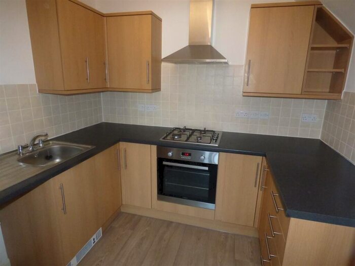2 Bedroom Apartment To Rent In Alexander Court, Beaconsfield Road, Littlehampton, BN17