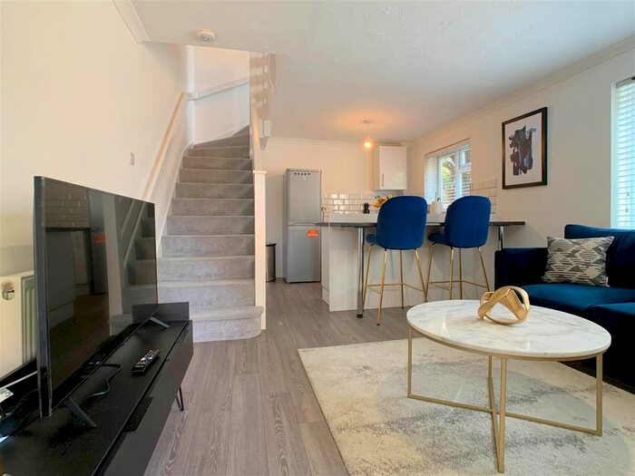 1 Bedroom Property To Rent In The Orchard, Lightwater, GU18