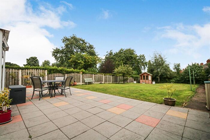 4 Bedroom Detached Bungalow For Sale In Mount Vernon Road, Barnsley, S70