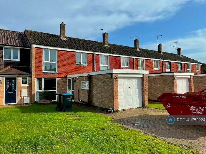 3 Bedroom Terraced House To Rent In Heather Close, Crawley, RH10