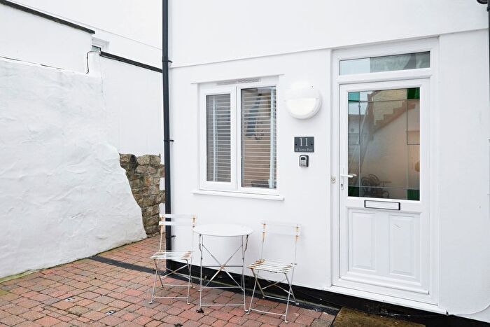 2 Bedroom Flat For Sale In Talland Road, St. Ives, Cornwall, TR26