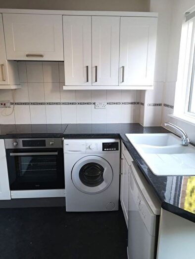 2 Bedroom Property To Rent In Laing Close, Ilford, IG6