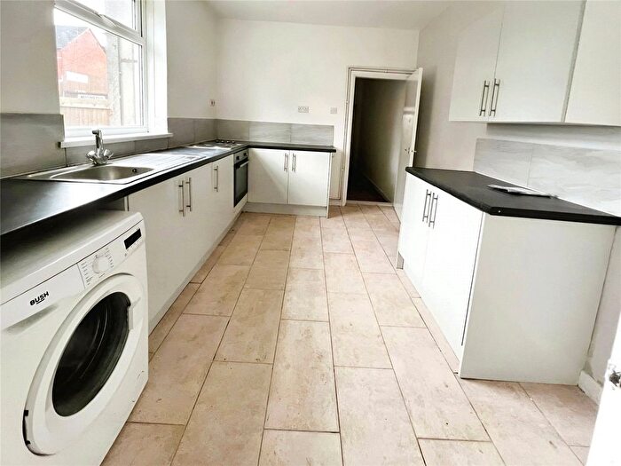 1 Bedroom Flat To Rent In Merridale Street West, Wolverhampton, West Midlands, WV3
