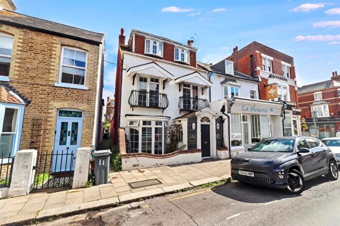 3 Bedroom End Of Terrace House For Sale In East Street, Herne Bay, CT6