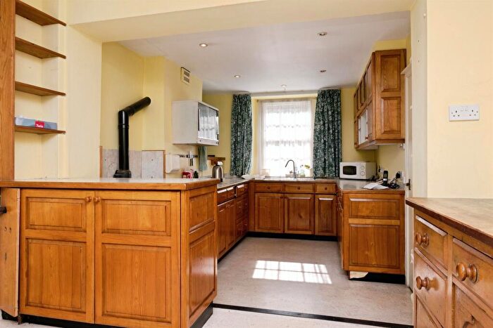 3 Bedroom End Of Terrace House For Sale In High Street, Marshfield, Chippenham, SN14