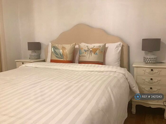 2 Bedroom Flat To Rent In Duff Road, Edinburgh, EH11