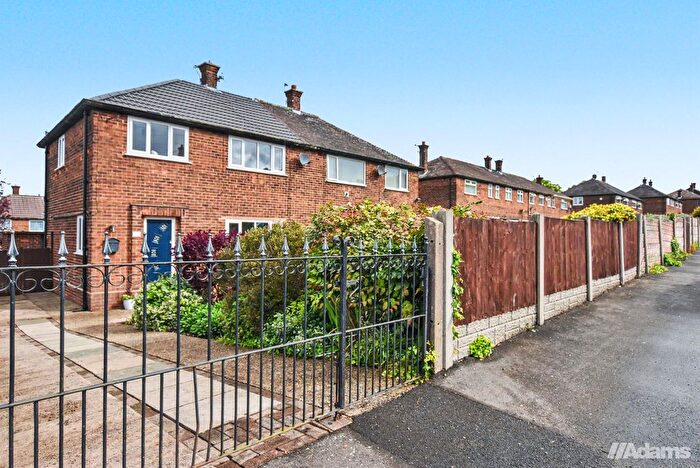 3 Bedroom Semi-Detached House For Sale In Westfield Road, Runcorn, WA7