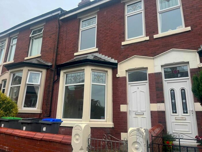 3 Bedroom Property To Rent In Poplar Avenue, Blackpool, Lancashire, FY3