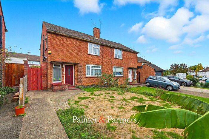 3 Bedroom Semi-detached House For Sale In Avon Road, Chelmsford, Essex, CM1