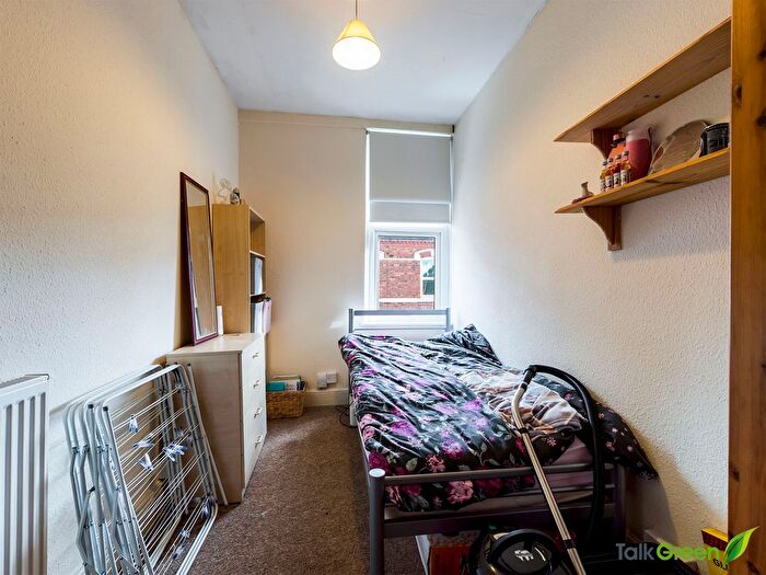 5 Bedroom Semi-Detached House To Rent In Park Avenue, Nottingham, NG2