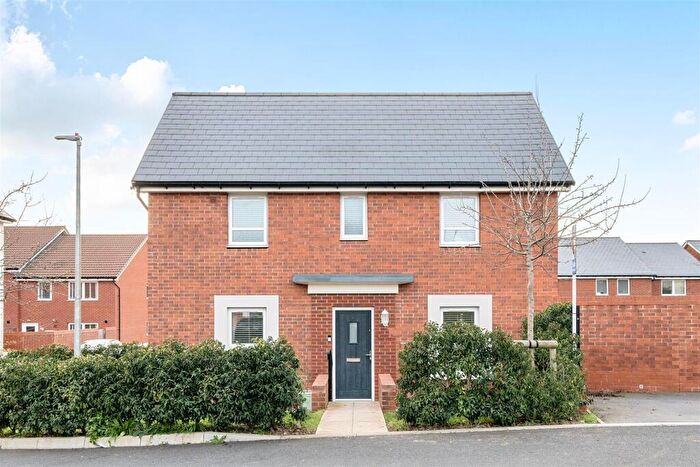 3 Bedroom End Of Terrace House For Sale In Crocus Road, Emersons Green, Bristol, BS16